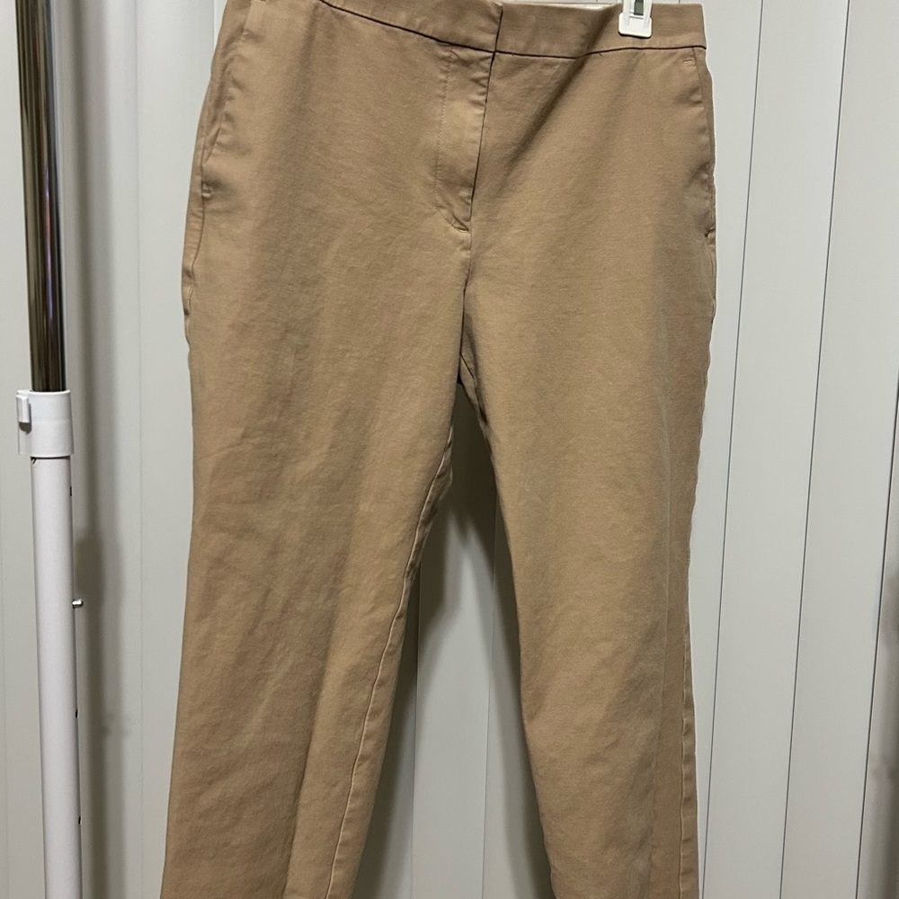 Anne Taylor Capri Khakis